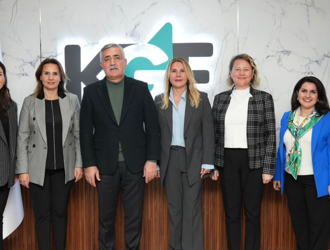 KAGİDER BAŞKANI ESRA BEZİRCİOĞLU VE KGF GENEL MÜDÜRÜ ERDOĞAN ÖZEGEN BİR ARAYA GELDİ