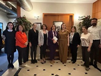 KAGIDER delegation, led by KAGIDER President Emine Erdem, visited Burcu Kösem, General Manager of Dünya Newspaper, at the newspaper's office
