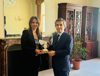 KAGİDER Başkanı Esra Bezircioğlu Liderliğindeki KAGİDER Heyeti, T.C. Londra Büyükelçisi Sayın Osman Koray Ertaş’ı Makamında Ziyaret Etti!