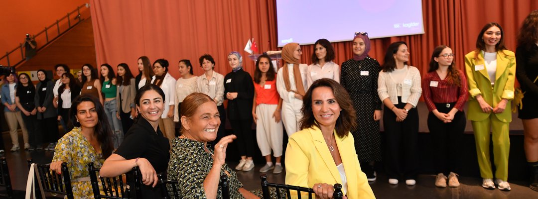 Geleceğin Kadın Liderleri Programı, Cumhuriyet'in 100. Yılında Mezun Sayısını 1.750'ye Ulaştırdı